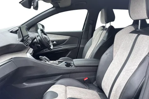 YM71CTY PEUGEOT 3008 1.6 13.2kWh GT e-EAT 4WD Euro 6 (s/s) 5dr Thumbnail #16