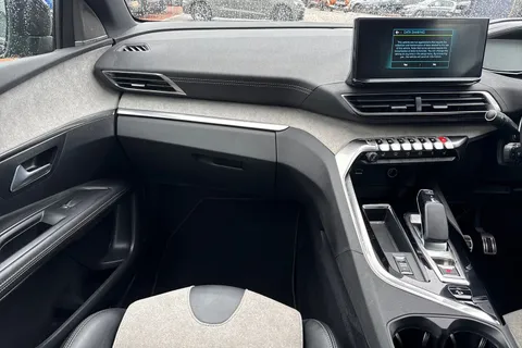 YM71CTY PEUGEOT 3008 1.6 13.2kWh GT e-EAT 4WD Euro 6 (s/s) 5dr Thumbnail #20