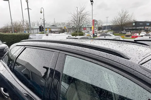 YM71CTY PEUGEOT 3008 1.6 13.2kWh GT e-EAT 4WD Euro 6 (s/s) 5dr Thumbnail #33