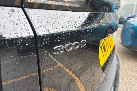 YM71CTY PEUGEOT 3008 1.6 13.2kWh GT e-EAT 4WD Euro 6 (s/s) 5dr Thumbnail #34