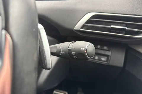 YM71CTY PEUGEOT 3008 1.6 13.2kWh GT e-EAT 4WD Euro 6 (s/s) 5dr Thumbnail #51