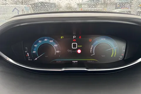 YM71CTY PEUGEOT 3008 1.6 13.2kWh GT e-EAT 4WD Euro 6 (s/s) 5dr Thumbnail #52