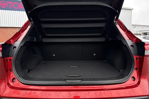 OE23WNH Nissan Qashqai 1.3 DIG-T MHEV Tekna XTRON Euro 6 (s/s) 5dr Thumbnail #9