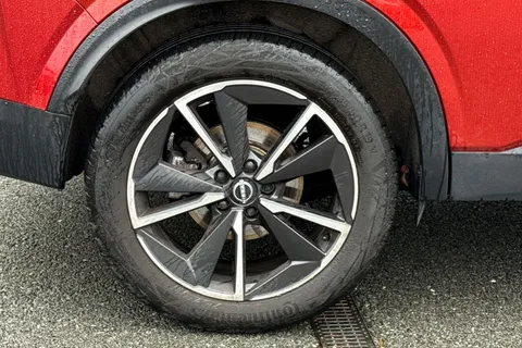 OE23WNH Nissan Qashqai 1.3 DIG-T MHEV Tekna XTRON Euro 6 (s/s) 5dr Thumbnail #13