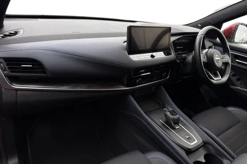 OE23WNH Nissan Qashqai 1.3 DIG-T MHEV Tekna XTRON Euro 6 (s/s) 5dr Thumbnail #16