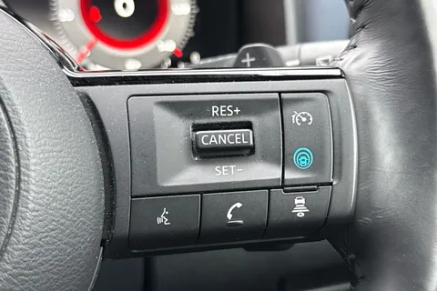 OE23WNH Nissan Qashqai 1.3 DIG-T MHEV Tekna XTRON Euro 6 (s/s) 5dr Thumbnail #39