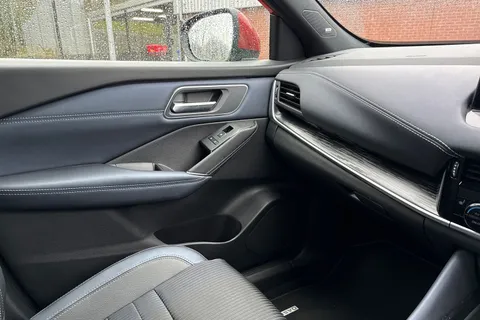 OE23WNH Nissan Qashqai 1.3 DIG-T MHEV Tekna XTRON Euro 6 (s/s) 5dr Thumbnail #44