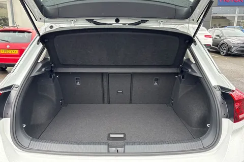 7 of 64 for Volkswagen T-Roc 1.5 TSI Life Euro 6 (s/s) 5dr