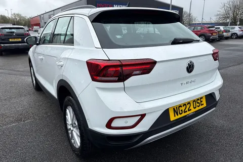 8 of 64 for Volkswagen T-Roc 1.5 TSI Life Euro 6 (s/s) 5dr