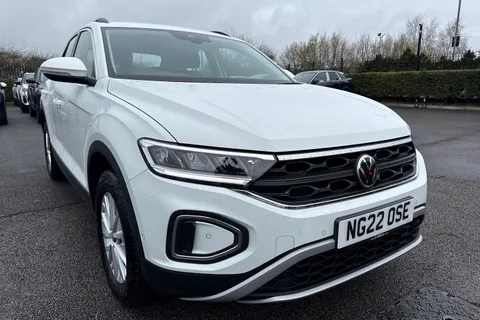 9 of 64 for Volkswagen T-Roc 1.5 TSI Life Euro 6 (s/s) 5dr