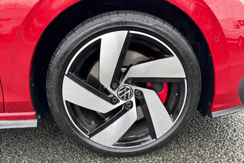 KR75XEE Volkswagen Golf 2.0 TSI 265 GTI 5dr DSG Thumbnail #11