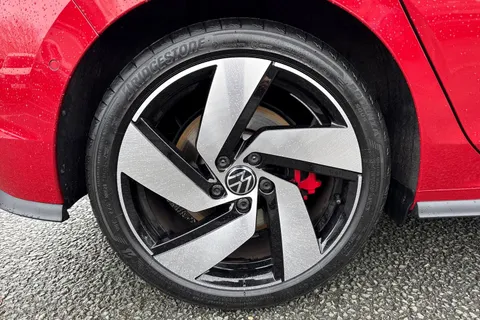 KR75XEE Volkswagen Golf 2.0 TSI 265 GTI 5dr DSG Thumbnail #14