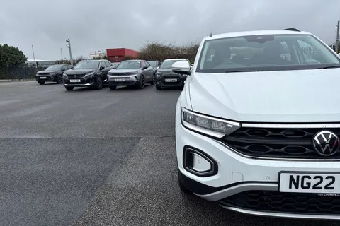 25 of 64 for Volkswagen T-Roc 1.5 TSI Life Euro 6 (s/s) 5dr