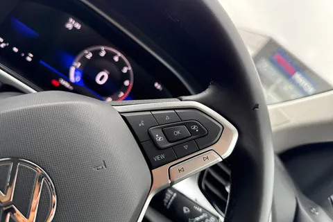 39 of 64 for Volkswagen T-Roc 1.5 TSI Life Euro 6 (s/s) 5dr