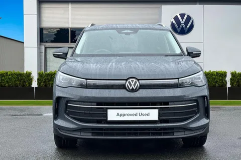 GL25HJU Volkswagen Tiguan 1.5 TSI eHybrid Match 5dr DSG | Rear View Camera | Adaptive Cruise Control Thumbnail #7