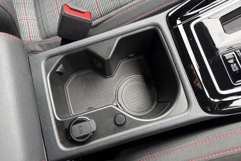 KR75XEE Volkswagen Golf 2.0 TSI 265 GTI 5dr DSG Thumbnail #41