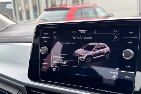 48 of 64 for Volkswagen T-Roc 1.5 TSI Life Euro 6 (s/s) 5dr