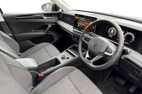 GL25HJU Volkswagen Tiguan 1.5 TSI eHybrid Match 5dr DSG | Rear View Camera | Adaptive Cruise Control Thumbnail #15