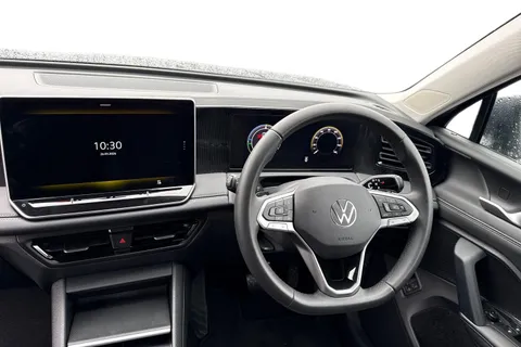 GL25HJU Volkswagen Tiguan 1.5 TSI eHybrid Match 5dr DSG | Rear View Camera | Adaptive Cruise Control Thumbnail #19