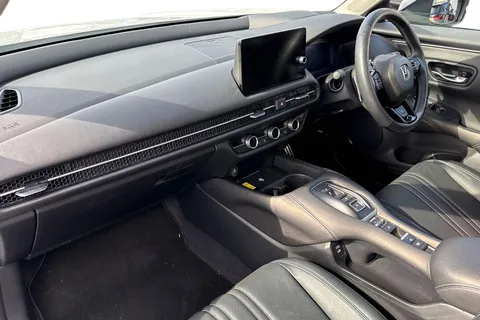 MT25YLY Honda ZR-V 2.0 eHEV Advance 5dr CVT Thumbnail #17