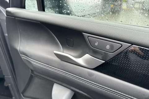 GL25HJU Volkswagen Tiguan 1.5 TSI eHybrid Match 5dr DSG | Rear View Camera | Adaptive Cruise Control Thumbnail #22