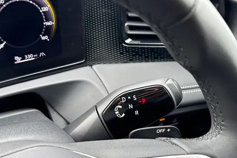 GL25HJU Volkswagen Tiguan 1.5 TSI eHybrid Match 5dr DSG | Rear View Camera | Adaptive Cruise Control Thumbnail #24