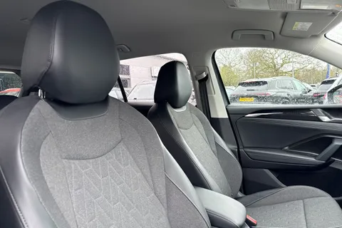 GL25HJU Volkswagen Tiguan 1.5 TSI eHybrid Match 5dr DSG | Rear View Camera | Adaptive Cruise Control Thumbnail #25