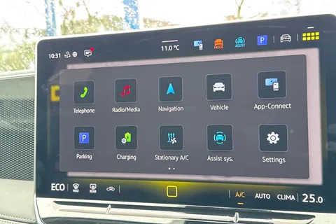 GL25HJU Volkswagen Tiguan 1.5 TSI eHybrid Match 5dr DSG | Rear View Camera | Adaptive Cruise Control Thumbnail #26