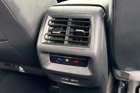 GL25HJU Volkswagen Tiguan 1.5 TSI eHybrid Match 5dr DSG | Rear View Camera | Adaptive Cruise Control Thumbnail #37