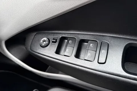 MC72NFT Hyundai I10 1.2 Premium Euro 6 (s/s) 5dr Thumbnail #39