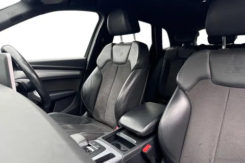 DC18XEO Audi Q5 2.0 TDI 40 S line S Tronic quattro Euro 6 (s/s) 5dr Thumbnail #12