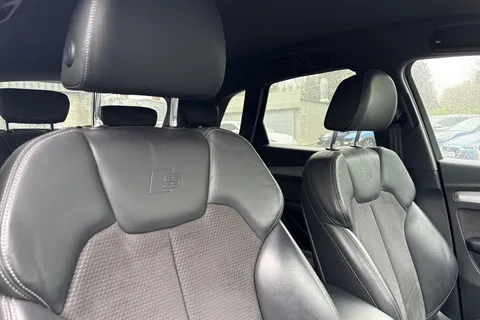 DC18XEO Audi Q5 2.0 TDI 40 S line S Tronic quattro Euro 6 (s/s) 5dr Thumbnail #22