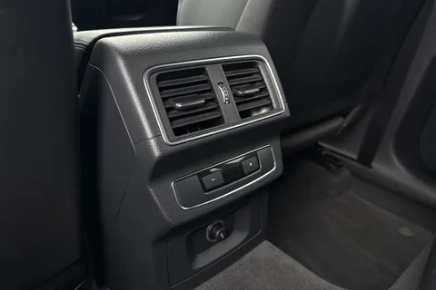 DC18XEO Audi Q5 2.0 TDI 40 S line S Tronic quattro Euro 6 (s/s) 5dr Thumbnail #29