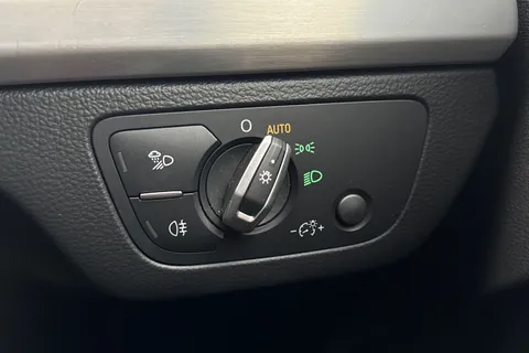 DC18XEO Audi Q5 2.0 TDI 40 S line S Tronic quattro Euro 6 (s/s) 5dr Thumbnail #34