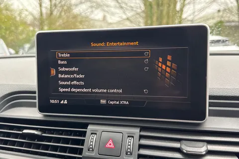 DC18XEO Audi Q5 2.0 TDI 40 S line S Tronic quattro Euro 6 (s/s) 5dr Thumbnail #44