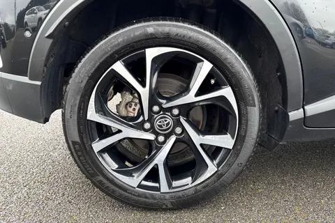 KV21HXL Toyota C-Hr 1.8 VVT-h Design CVT Euro 6 (s/s) 5dr Thumbnail #12