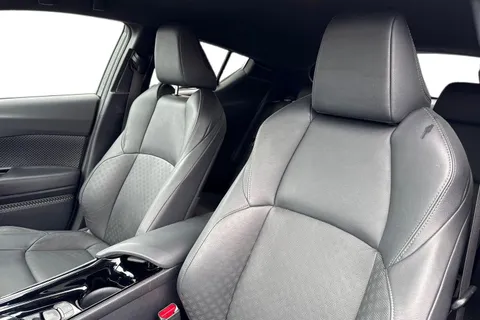 KV21HXL Toyota C-Hr 1.8 VVT-h Design CVT Euro 6 (s/s) 5dr Thumbnail #17