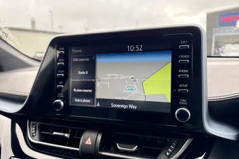 KV21HXL Toyota C-Hr 1.8 VVT-h Design CVT Euro 6 (s/s) 5dr Thumbnail #18