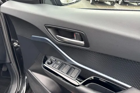 KV21HXL Toyota C-Hr 1.8 VVT-h Design CVT Euro 6 (s/s) 5dr Thumbnail #22