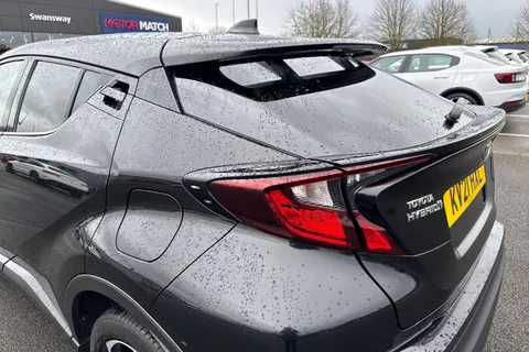 KV21HXL Toyota C-Hr 1.8 VVT-h Design CVT Euro 6 (s/s) 5dr Thumbnail #32