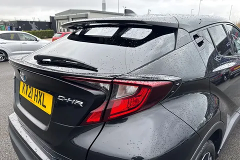 KV21HXL Toyota C-Hr 1.8 VVT-h Design CVT Euro 6 (s/s) 5dr Thumbnail #33