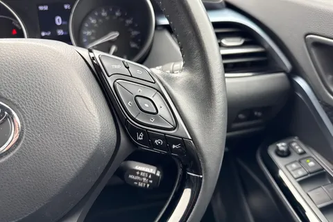 KV21HXL Toyota C-Hr 1.8 VVT-h Design CVT Euro 6 (s/s) 5dr Thumbnail #41