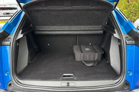 HN72XNU PEUGEOT e-2008 50kWh GT Auto 5dr (7kW Charger) Thumbnail #7