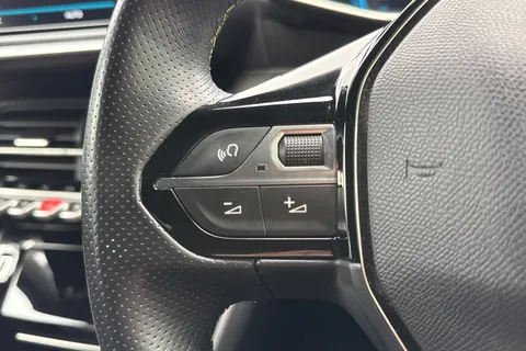 HN72XNU PEUGEOT e-2008 50kWh GT Auto 5dr (7kW Charger) Thumbnail #42