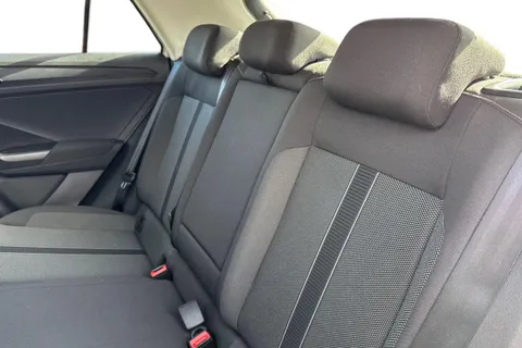 MT23PWK Volkswagen T-Roc 1.0 TSI Life 5dr Thumbnail #18