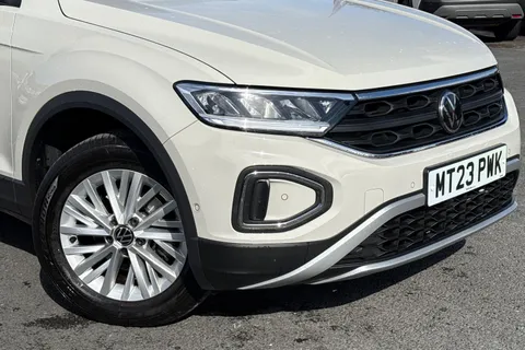 MT23PWK Volkswagen T-Roc 1.0 TSI Life 5dr Thumbnail #25