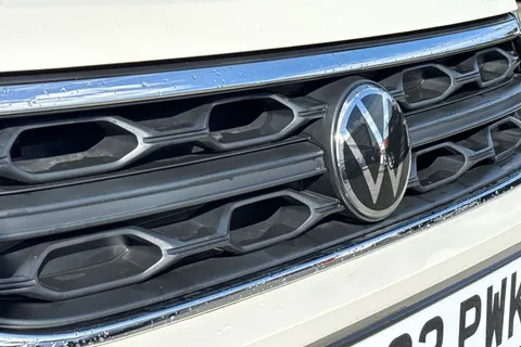 MT23PWK Volkswagen T-Roc 1.0 TSI Life 5dr Thumbnail #26