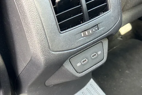 MT23PWK Volkswagen T-Roc 1.0 TSI Life 5dr Thumbnail #31