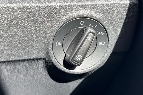 MT23PWK Volkswagen T-Roc 1.0 TSI Life 5dr Thumbnail #40