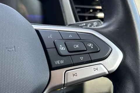 MT23PWK Volkswagen T-Roc 1.0 TSI Life 5dr Thumbnail #41